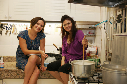 LC_and_Ning_in_the_kitchen