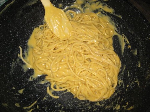 cheese_sauce_with_noodles