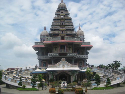 Annai_Velangkanni_temple_in_Medan