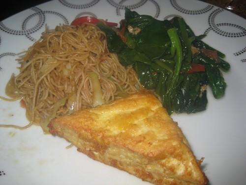 Bihun_noodles_gailan_and_tofu