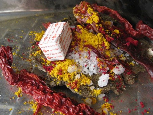 burning_offering_at_Kanthareesar_temple