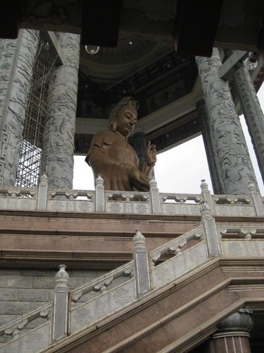 construction_and_Buddha_at_Kek_Lok_Si_temple