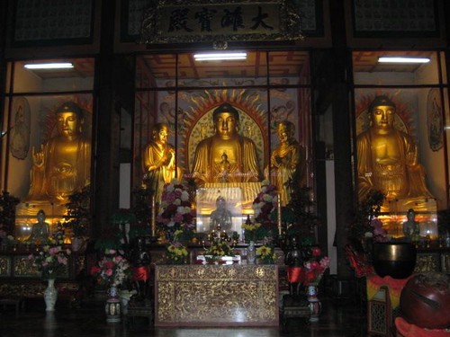 gold_Buddhas_at_Kek_Lok_Si_temple