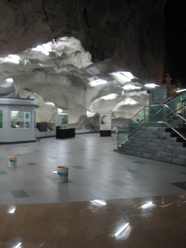 inside_limestone_Swami_Aippah_temple