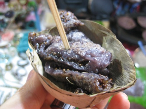 black_sesame_pancakes_at_Chiang_Mai_walking_market