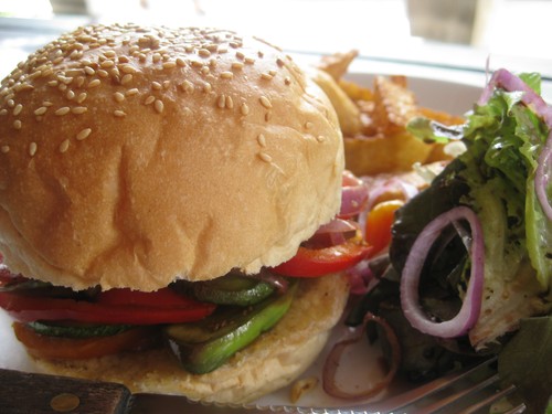 Vegetable_Burger_at_New_Heaven_Cafe_